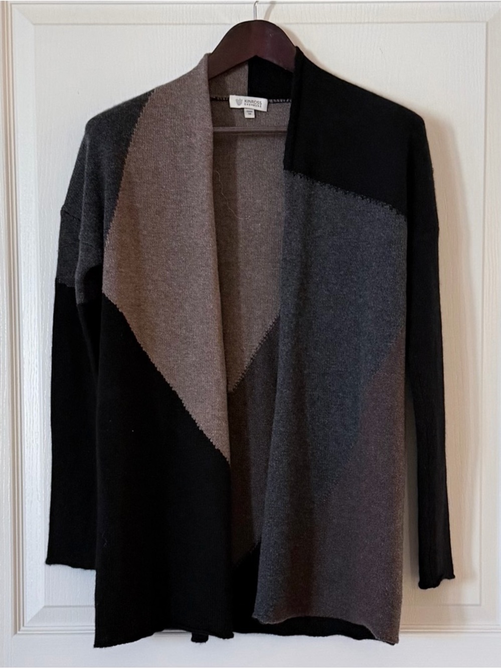 Kinross Black & Gray Open-Front Colorblock Cardigan